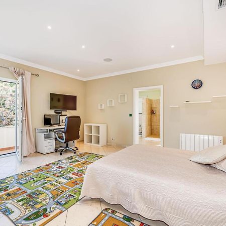 Villa Svim, Walking Distance To The Beach! Marbellac Extérieur photo