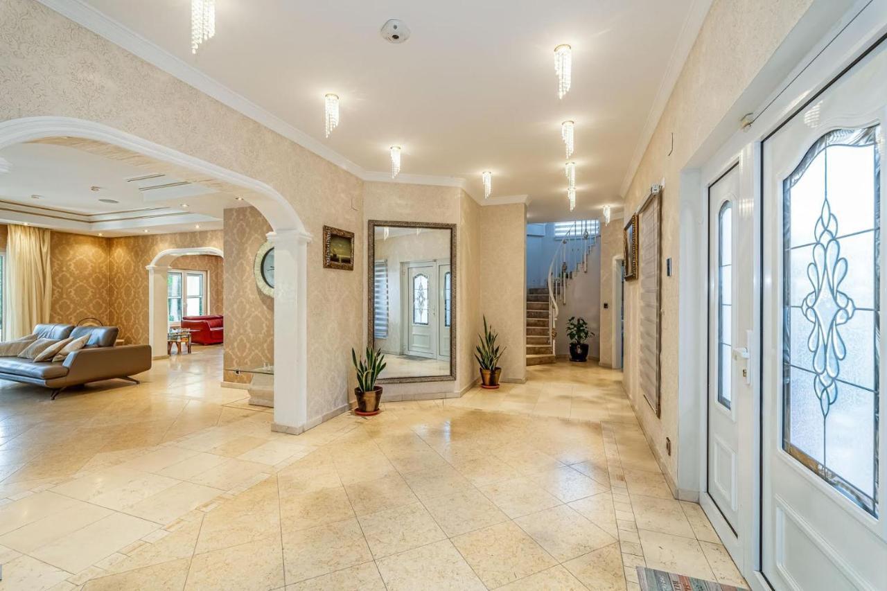 Villa Svim, Walking Distance To The Beach! Marbellac Extérieur photo