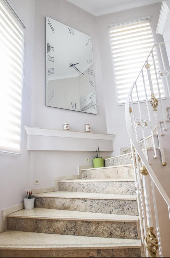 Villa Svim, Walking Distance To The Beach! Marbellac Extérieur photo